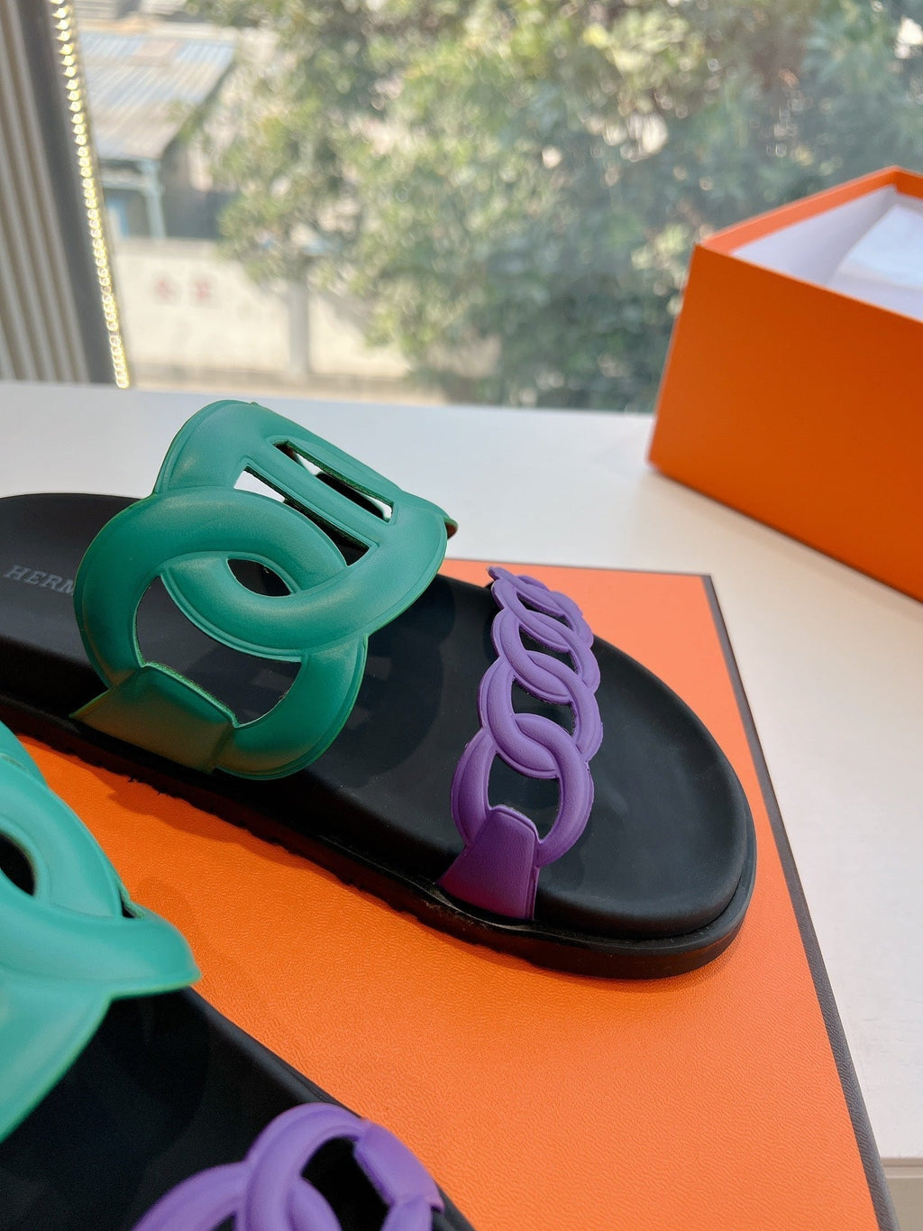 HERMES EXTRA SANDAL IN MEDIUM GREEN MIX VIOLET PURPLE CALFSKIN