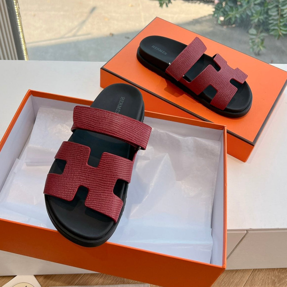 HERMES CHYPRE SANDAL IN CURRANT RED SHINY GRAINED CALFSKIN