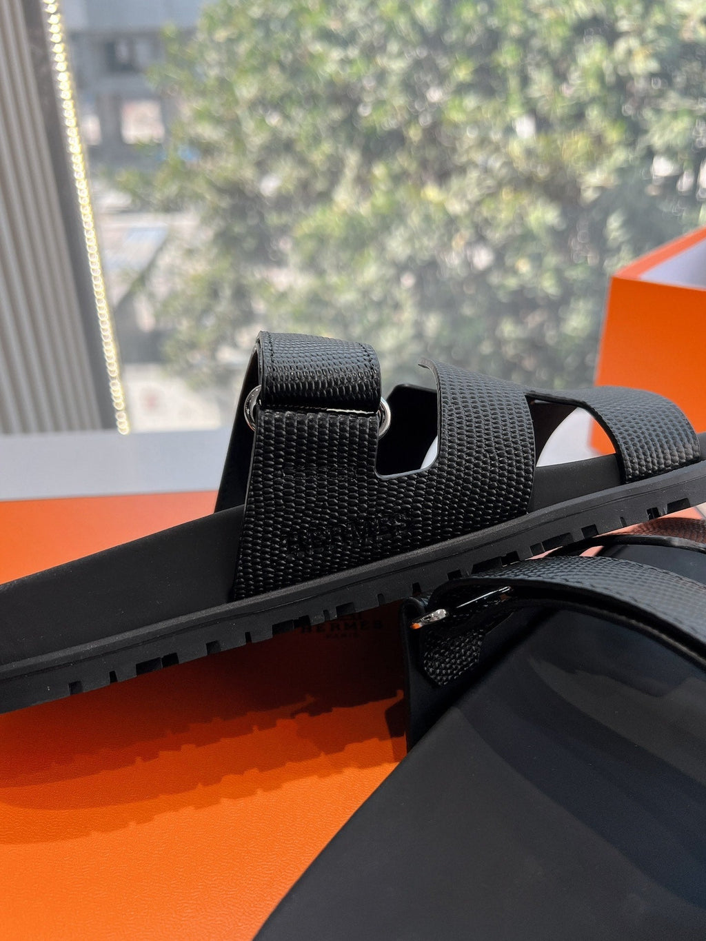HERMES CHYPRE SANDAL IN BLACK SHINY GRAINED CALFSKIN