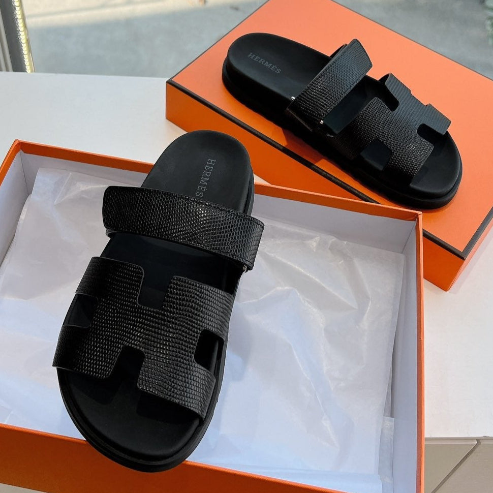 HERMES CHYPRE SANDAL IN BLACK SHINY GRAINED CALFSKIN