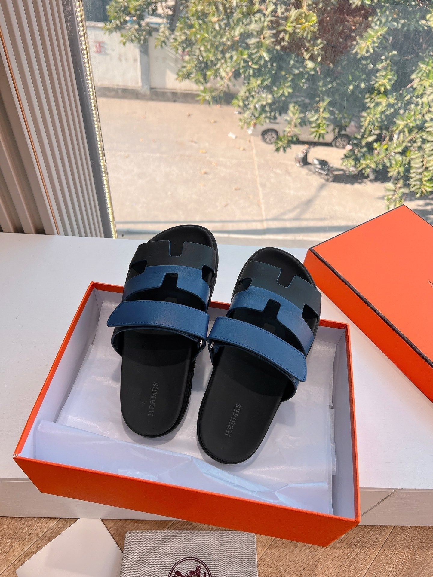 HERMES CHYPRE SANDAL IN AEGEAN BLUE MIX BLACK CALFSKIN