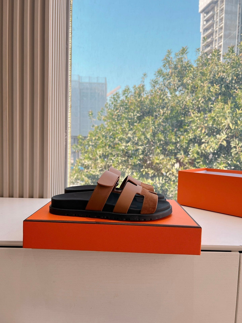 HERMES CHYPRE SANDAL IN BRONZE BROWN SUEDE AND CALFSKIN