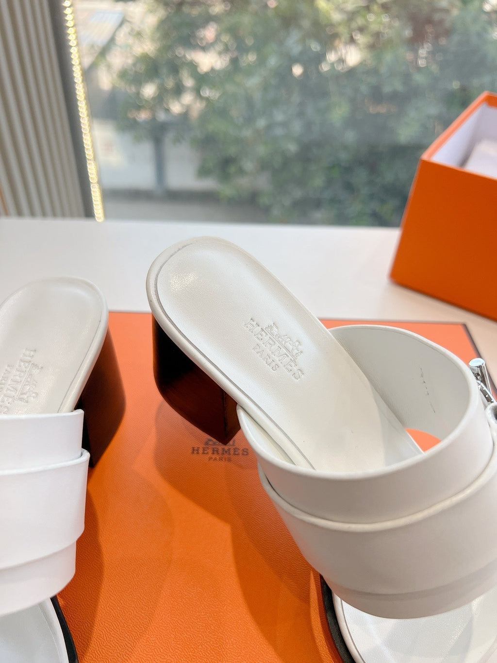 HERMES KUTE 60 SANDAL IN WHITE CALFSKIN