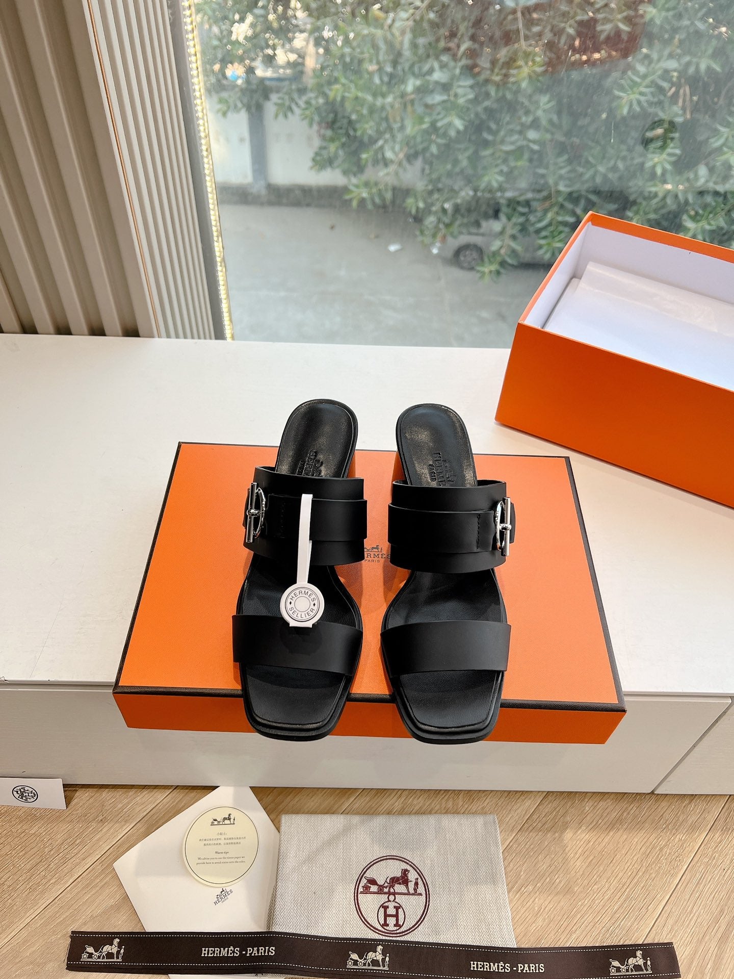 HERMES KUTE 60 SANDAL IN BLACK CALFSKIN