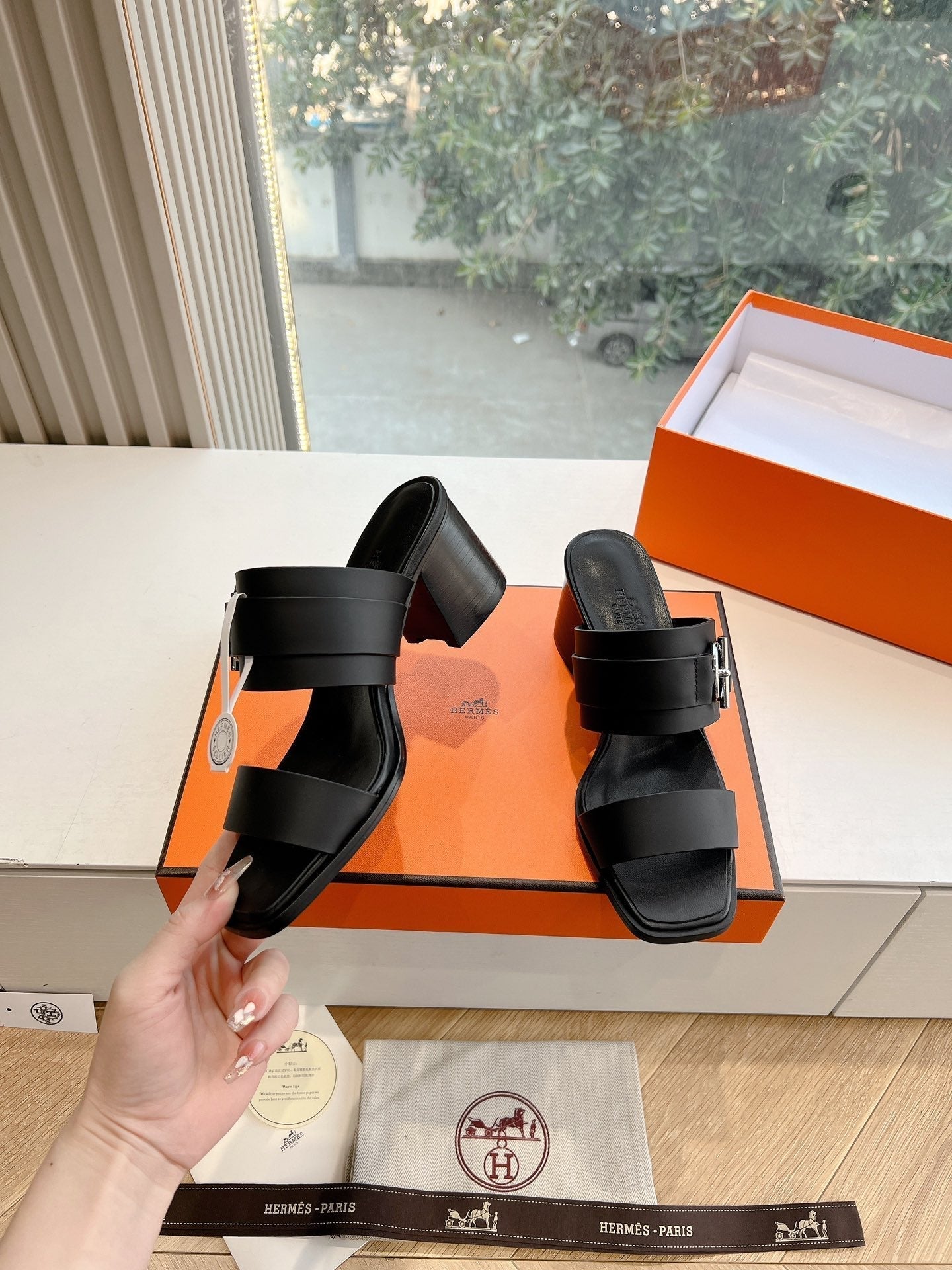 HERMES KUTE 60 SANDAL IN BLACK CALFSKIN