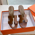 HERMES 0ASIS SANDAL IN CHOCOLATE BROWN CALFSKIN