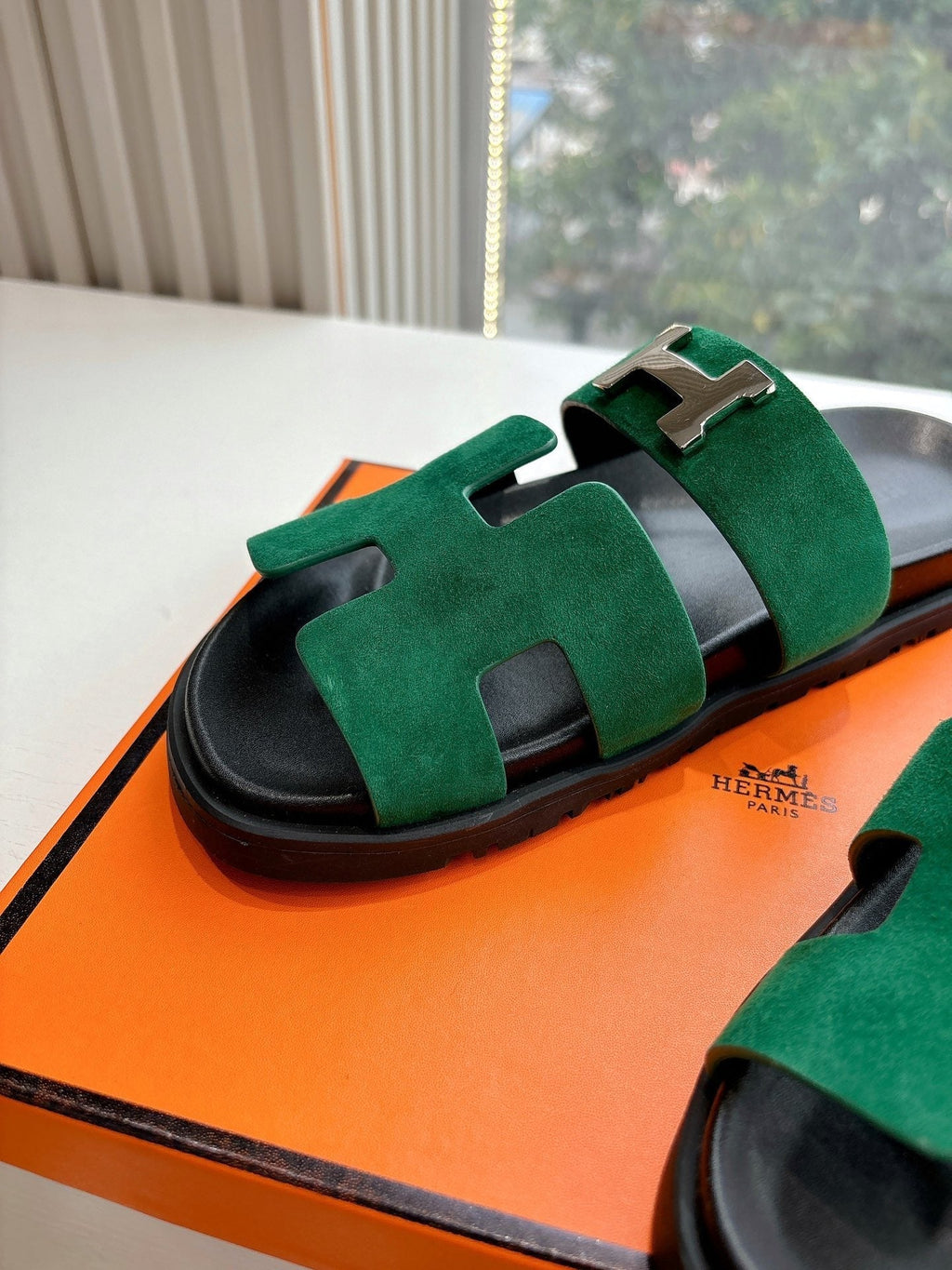 HERMES CHYPRE SANDAL IN PINE GREEN SUEDE