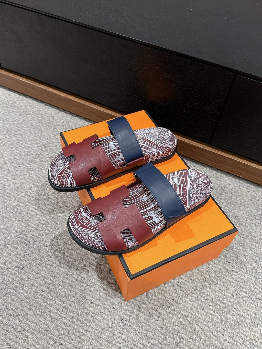 HERMES CHYPRE SANDAL BURNT UMBER CALFSKIN UNIQUE
