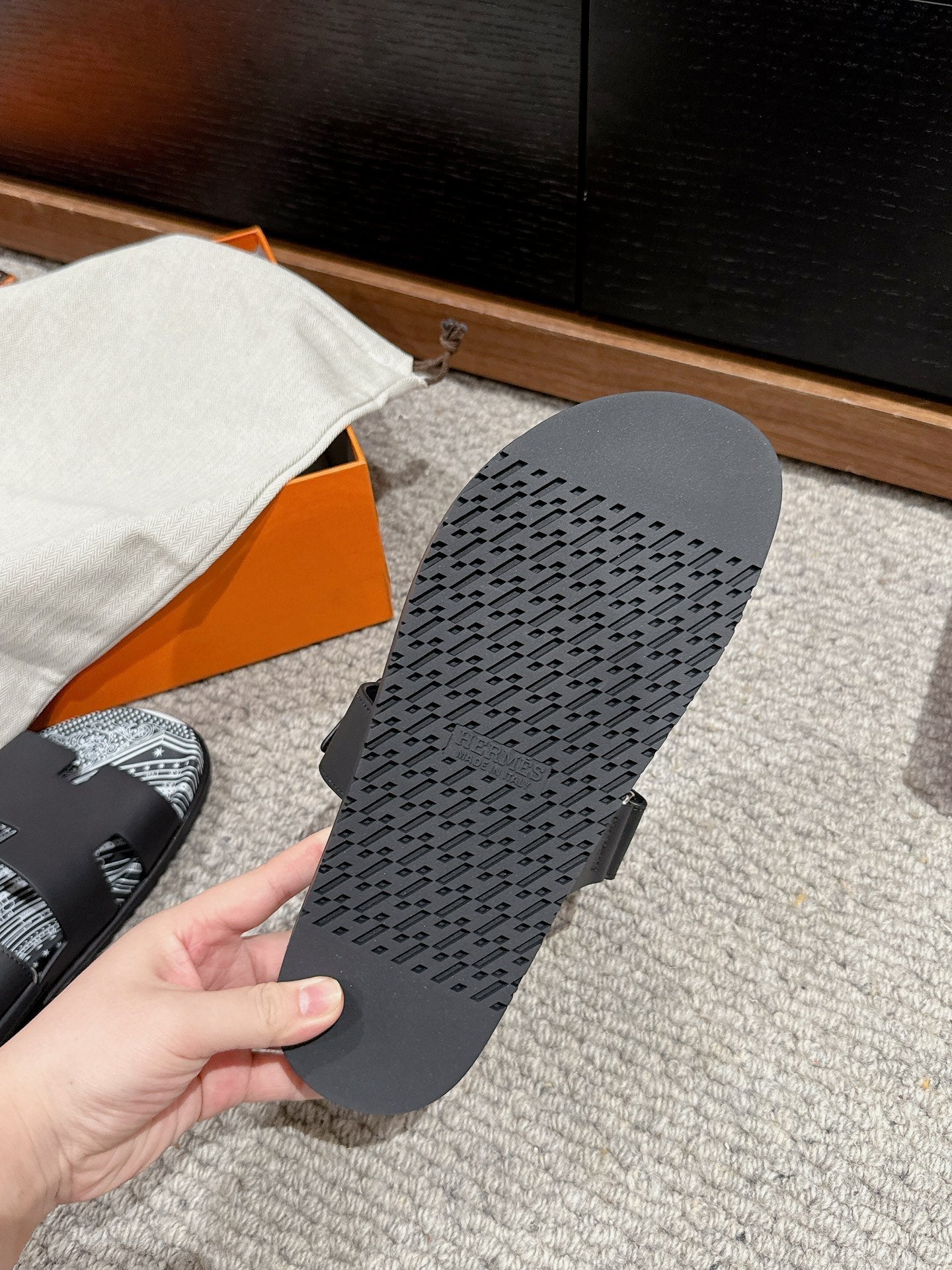 HERMES CHYPRE SANDAL BLACK CALFSKIN UNIQUE