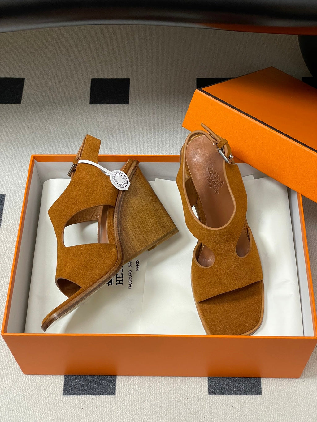 HERMES 25S KALYA WEDGE SANDAL 100 MM IN BROWN SUEDE