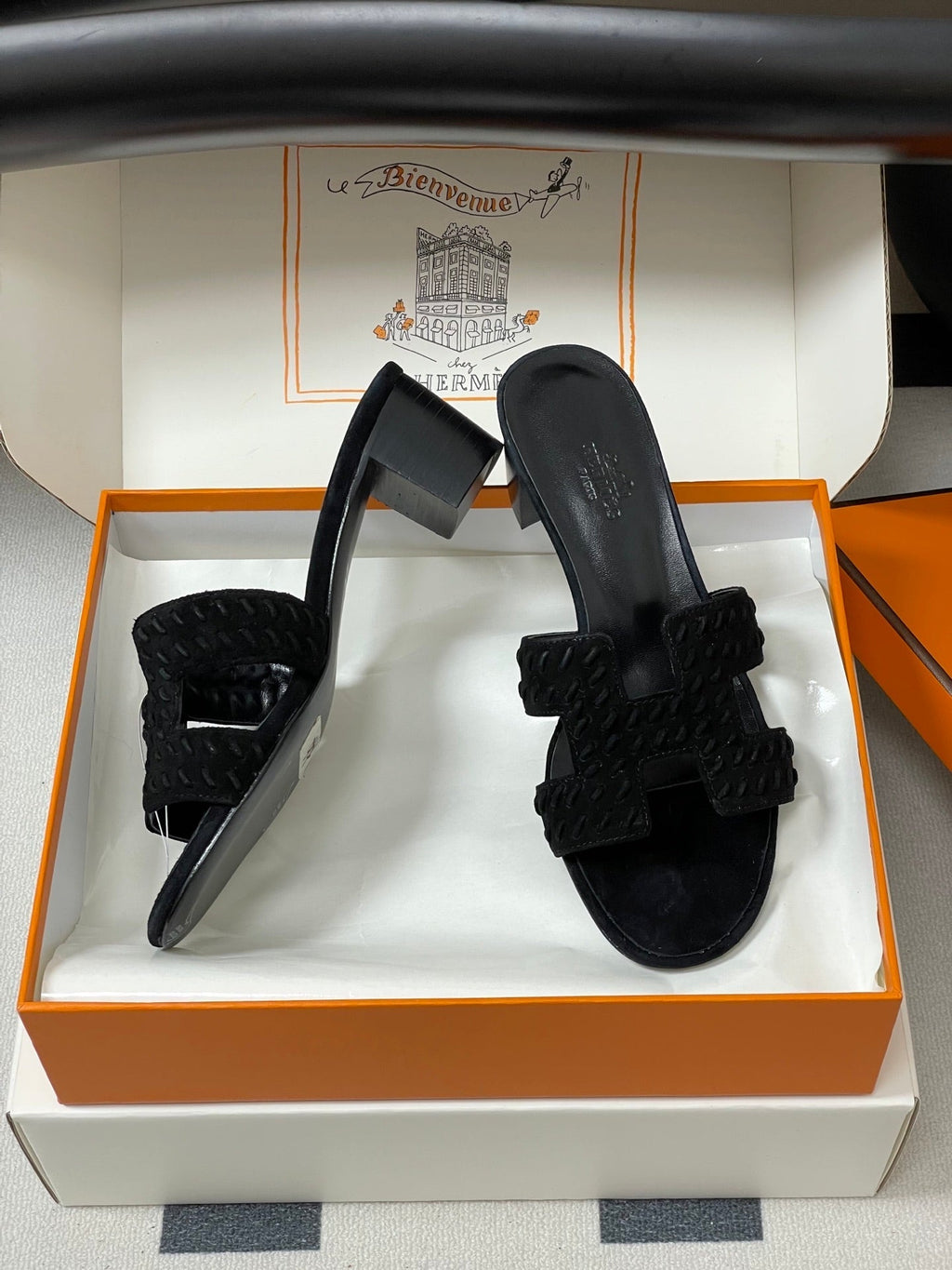 HERMES 25S ORAN HIGH‑HEEL SANDAL IN BLACK SUEDE AND LAMBSKIN