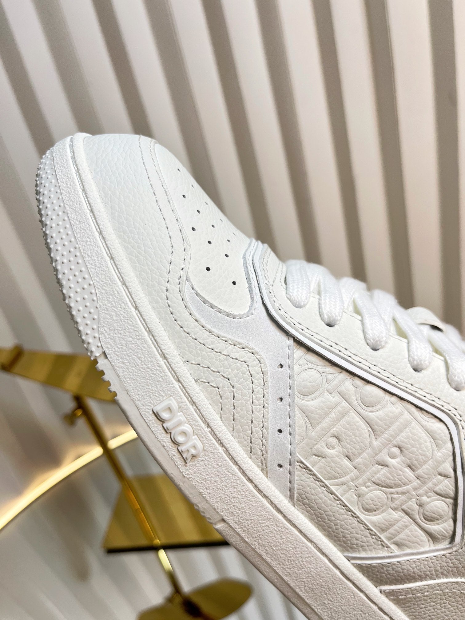 DIOR B27 LOW-TOP SNEAKER WHITE SMOOTH CALFSKIN