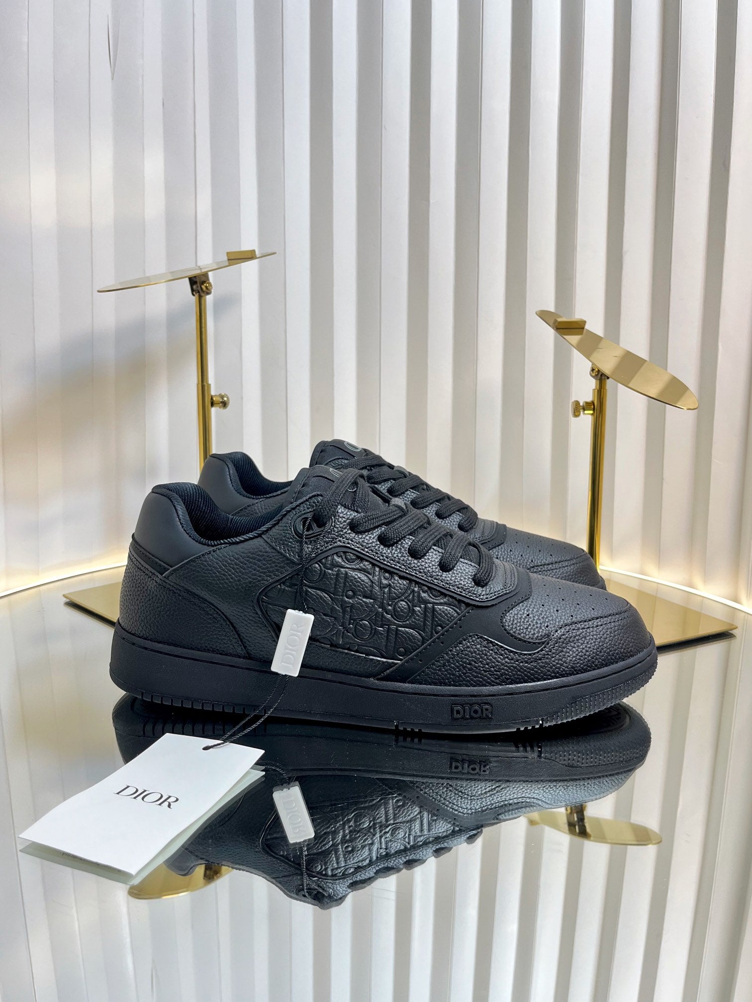 DIOR B27 LOW-TOP SNEAKER BLACK SMOOTH CALFSKIN