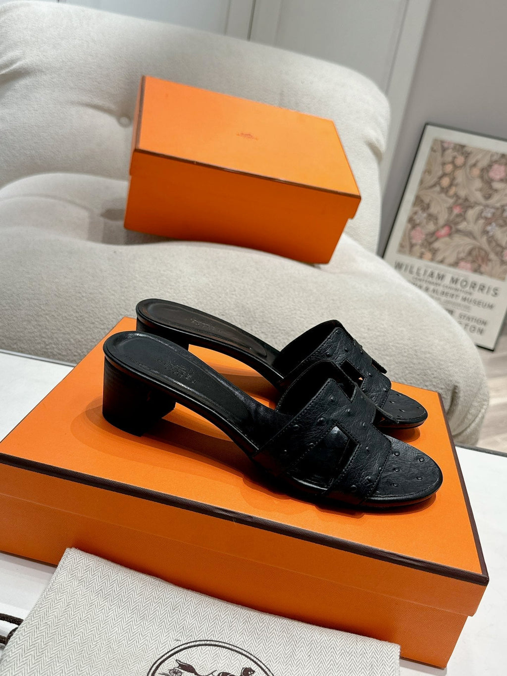 HERMES 0ASIS SANDAL BLACK CALFSKIN SPECIAL