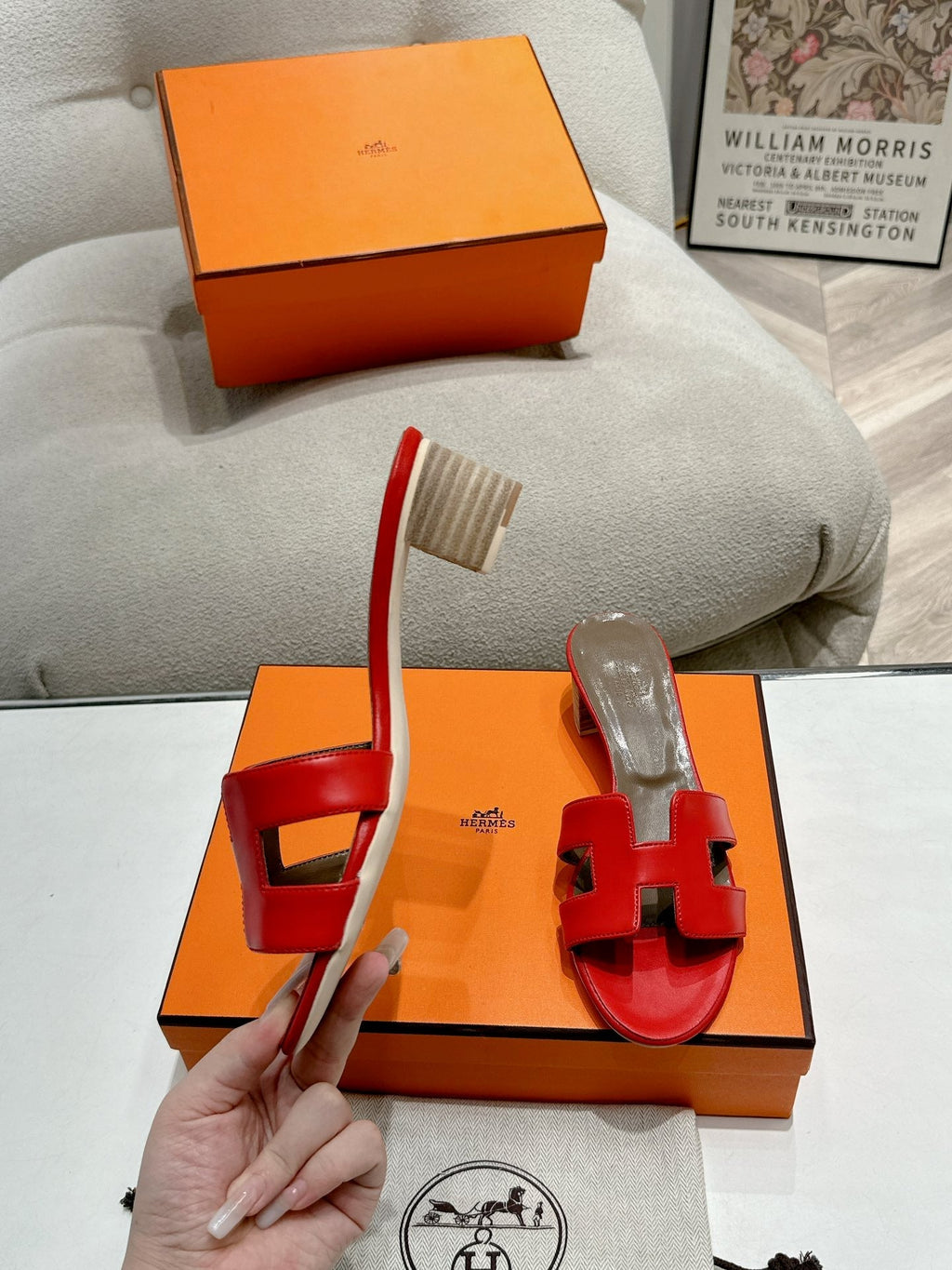 HERMES 0ASIS SANDAL CRIMSON CALFSKIN CLASSIC