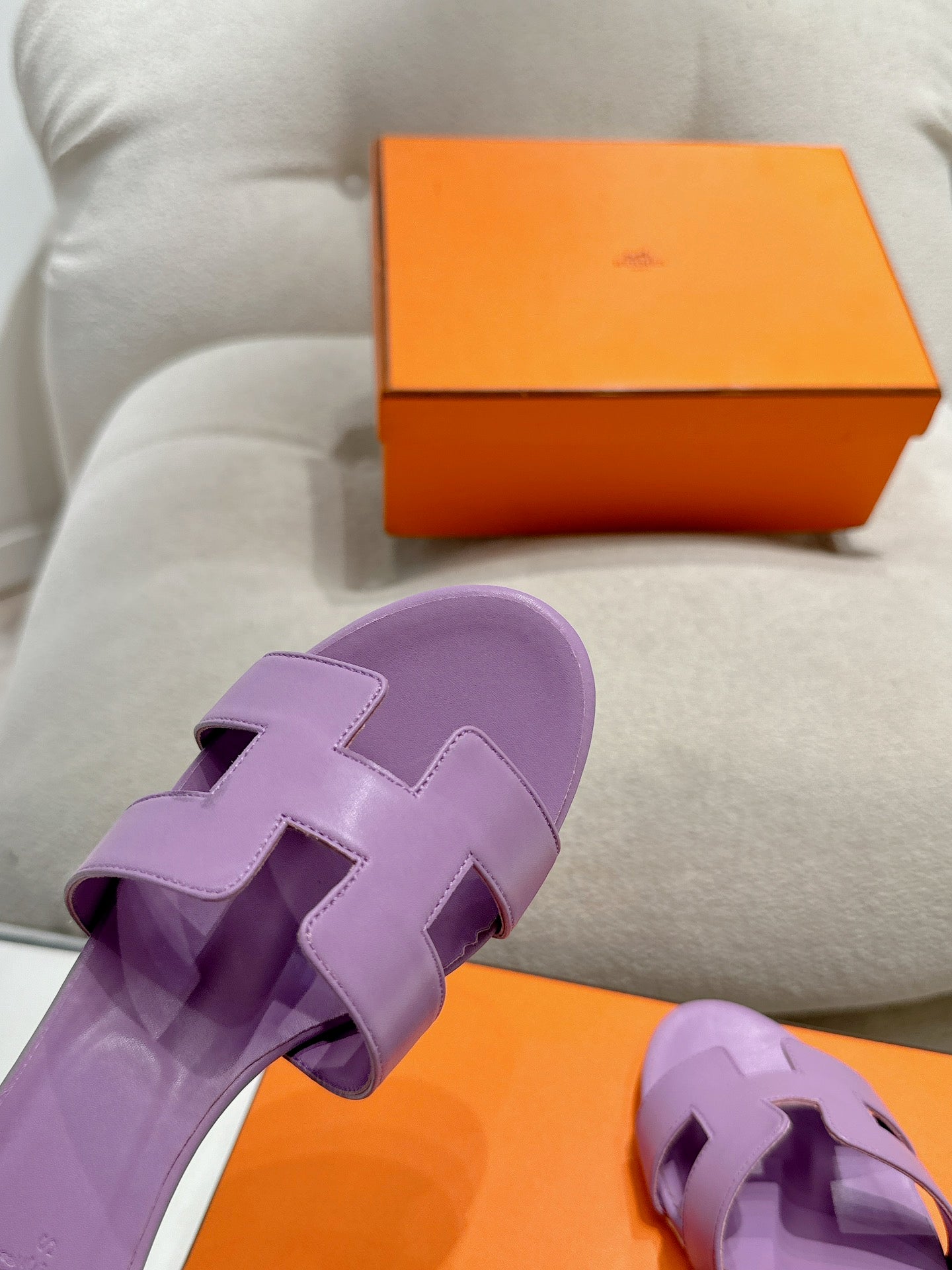 HERMES 0ASIS SANDAL PURPLE CALFSKIN CLASSIC