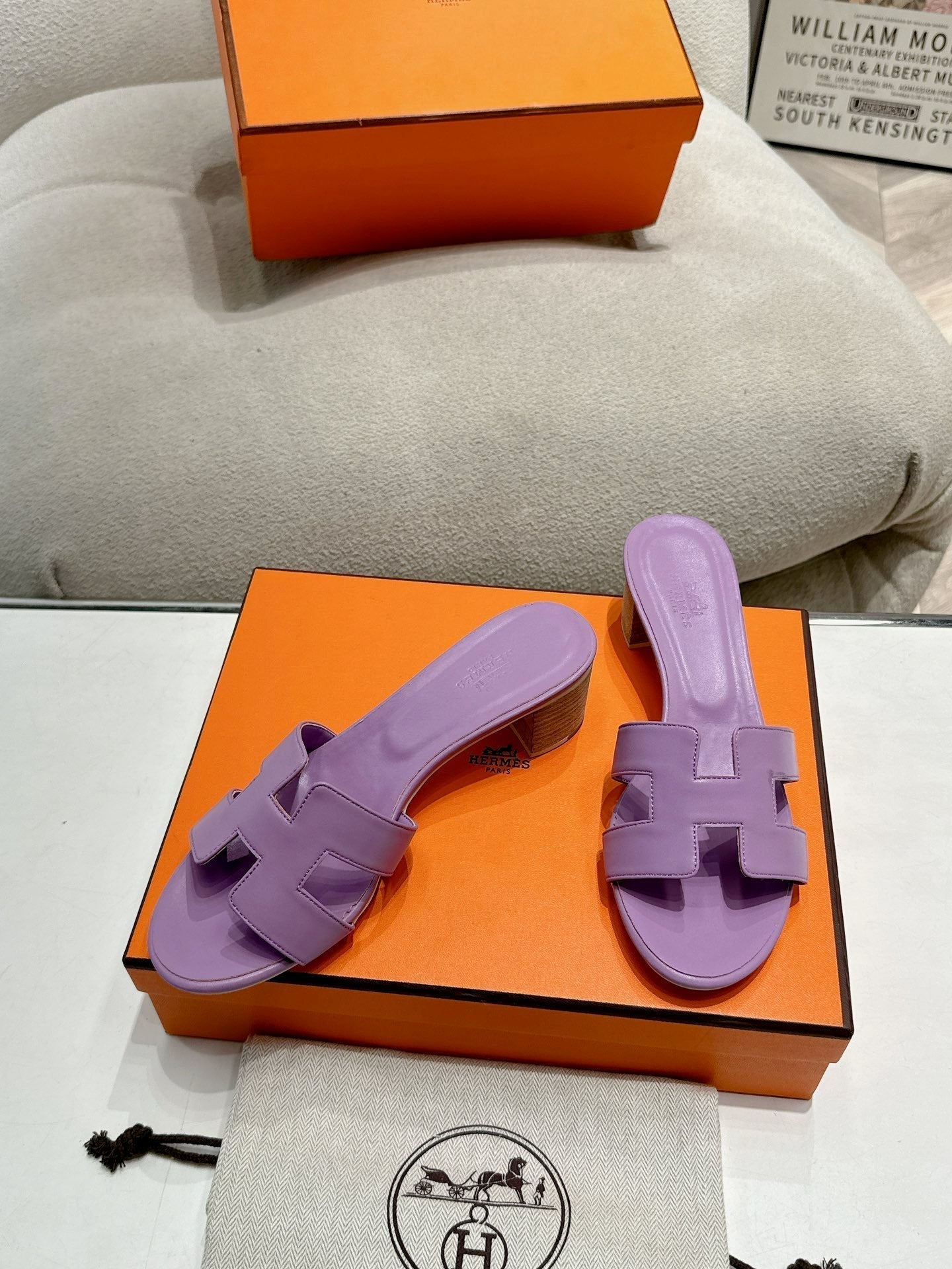 HERMES 0ASIS SANDAL PURPLE CALFSKIN CLASSIC