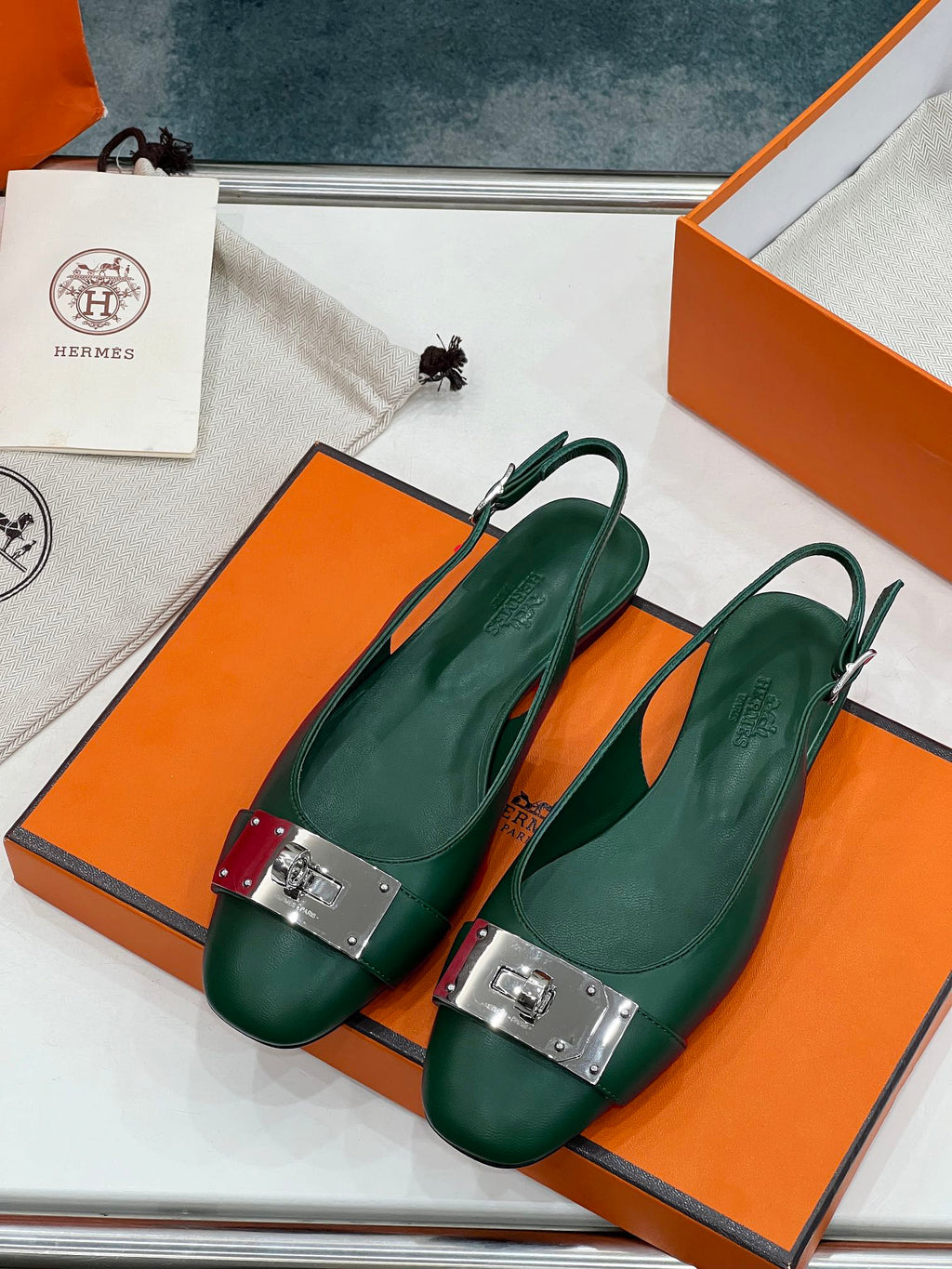 HERMES INNOCENTE SLINGBACK CASTLETON GREEN CALKSIN