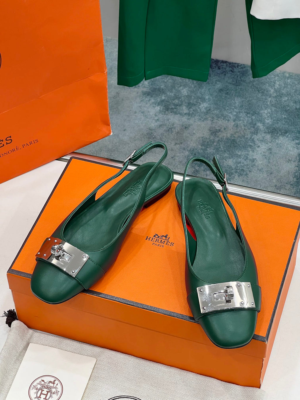 HERMES INNOCENTE SLINGBACK CASTLETON GREEN CALKSIN