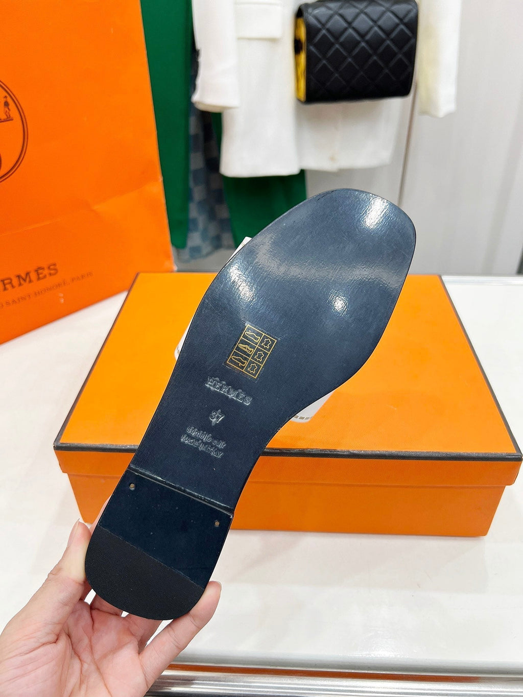 HERMES IDIOMA SANDAL IN WHITE CALFSKIN