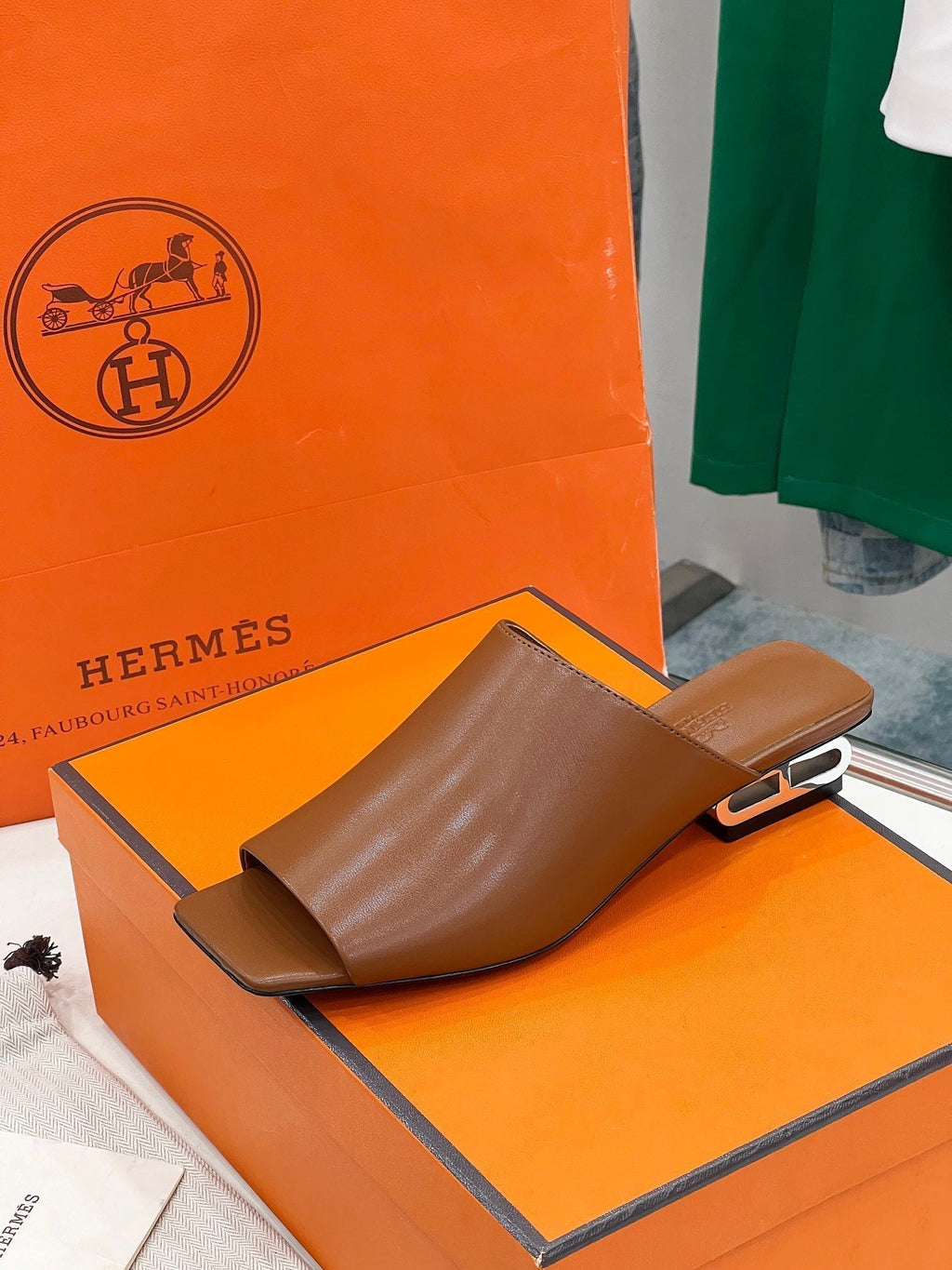 HERMES IDOLE SANDAL IN BRONZE BROWN CALFSKIN