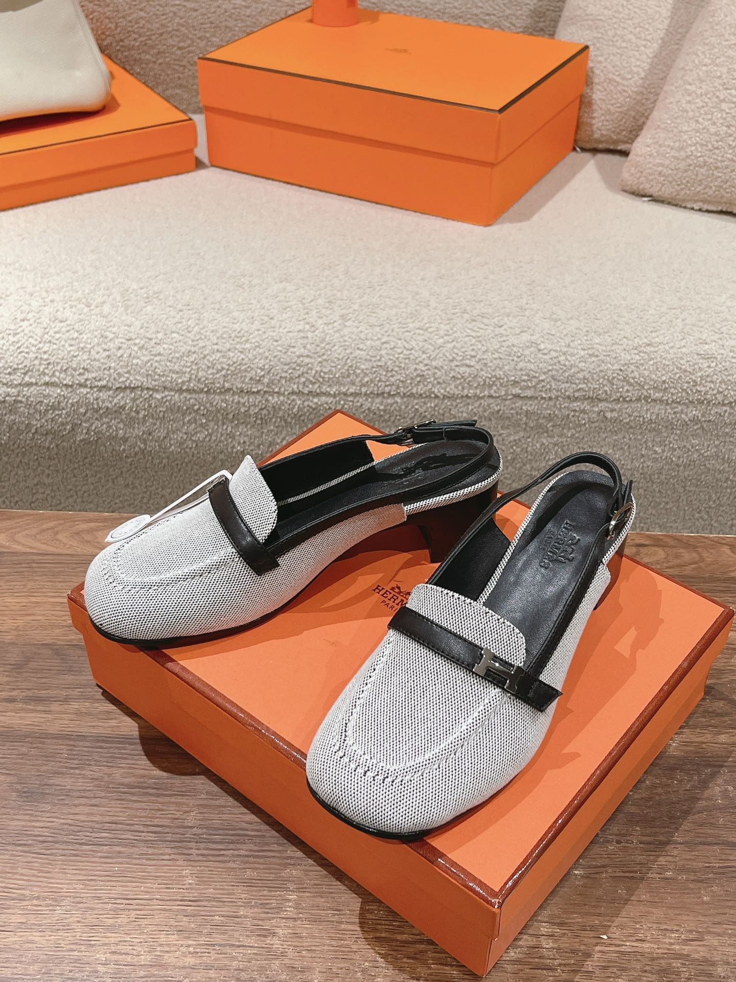 HERMES INFINIE 50 PUMP BLACK AND WHITE LAMBSKIN