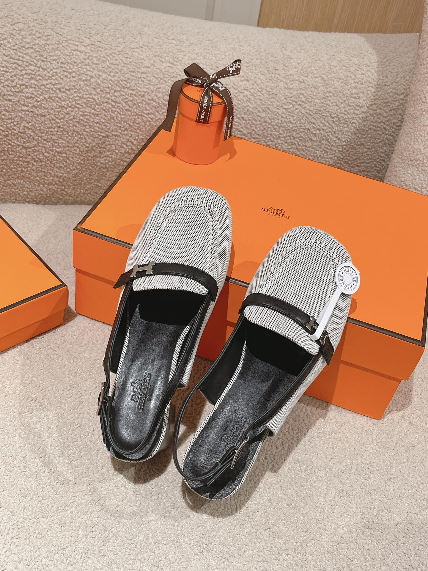 HERMES INFINIE 50 PUMP BLACK AND WHITE LAMBSKIN