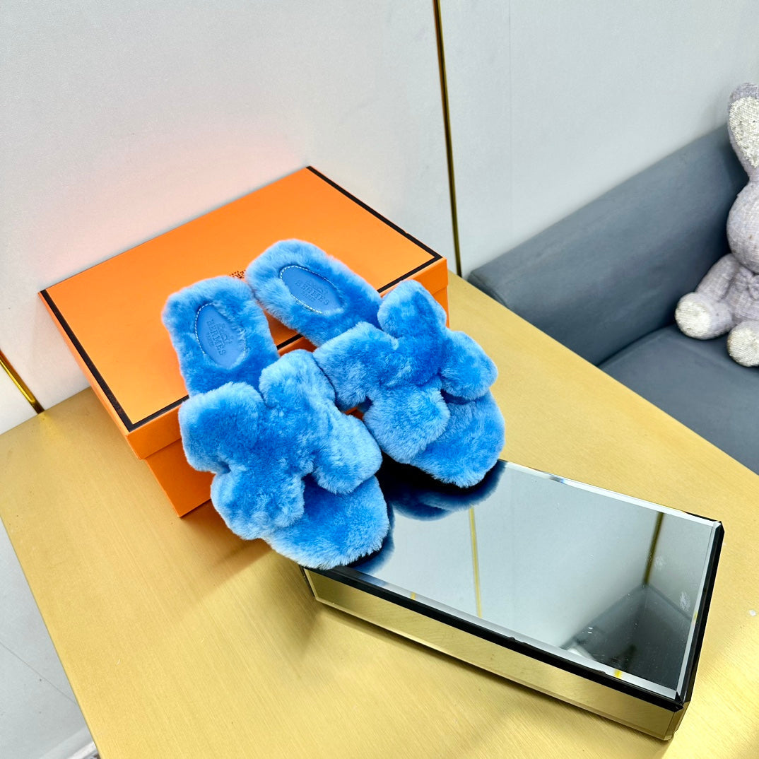 HERMES 0RAN SHEARLING SANDALS OCEAN BLUE