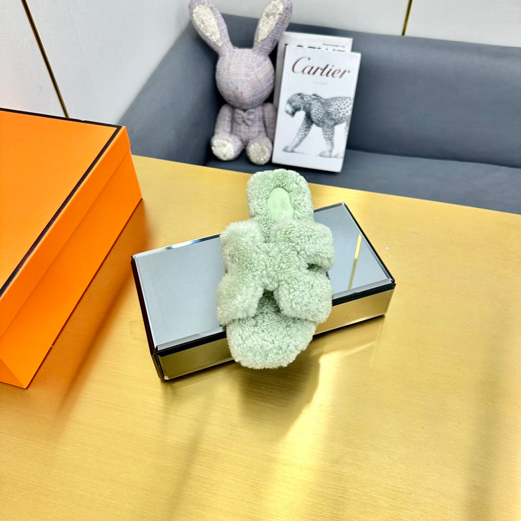HERMES 0RAN SHEARLING SANDALS PASTEL GREEN