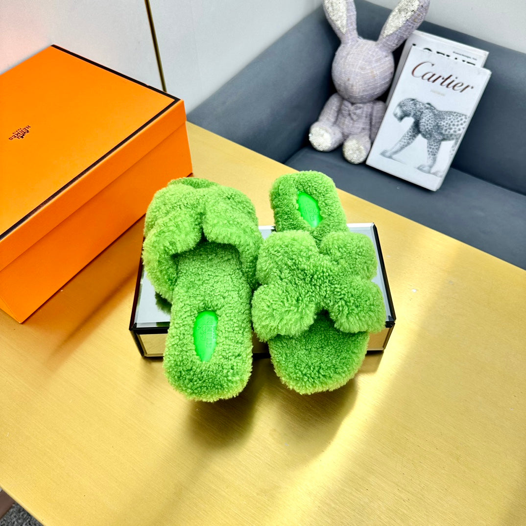 HERMES 0RAN SHEARLING SANDALS CHARTREUSE GREEN