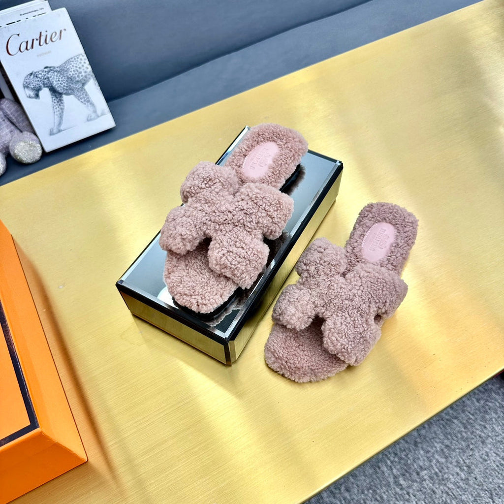 HERMES 0RAN SHEARLING SANDALS DUSTY PINK