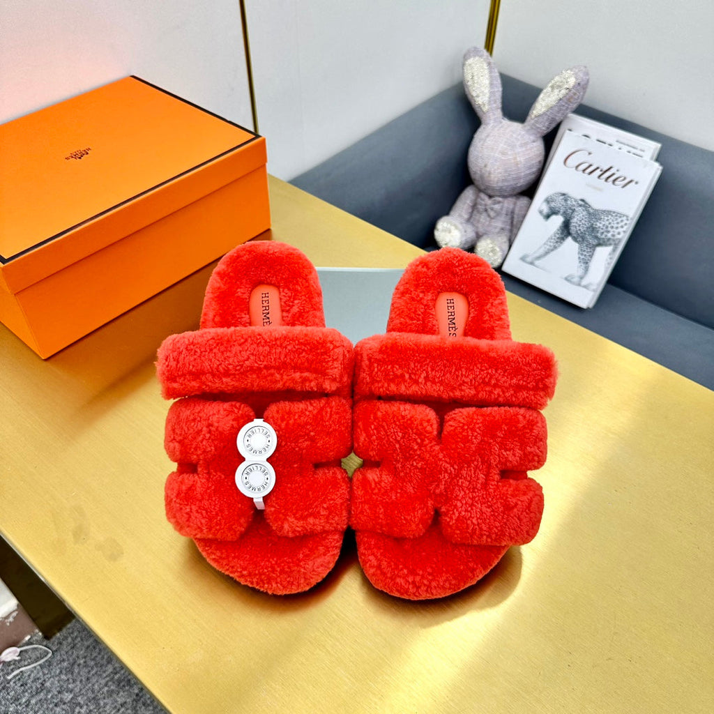 HERMES CHYPRE SANDAL IN CANDY RED SHEARLING