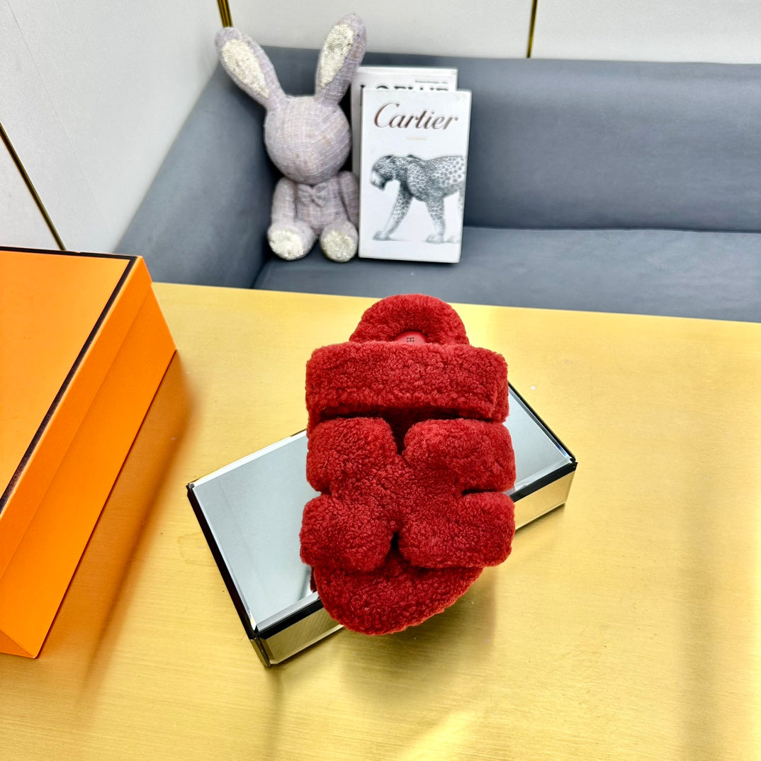 HERMES CHYPRE SANDAL IN SCARLET RED SHEARLING