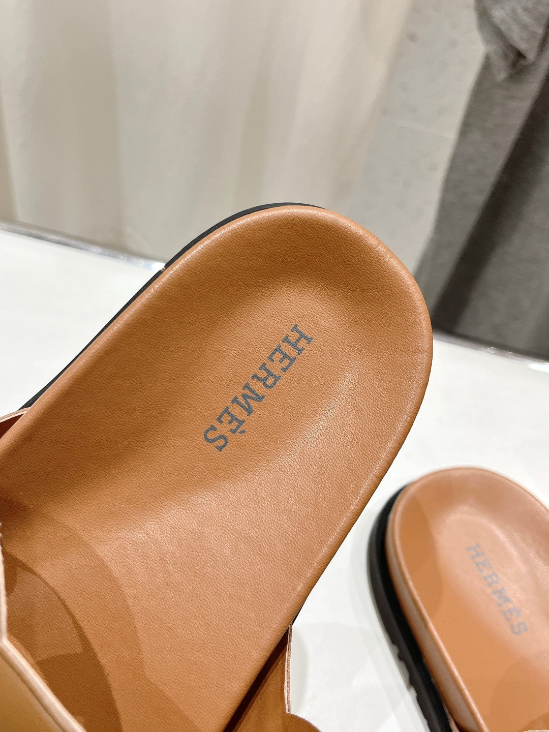 HERMES EXTRA SANDAL CARAMEL CALFSKIN