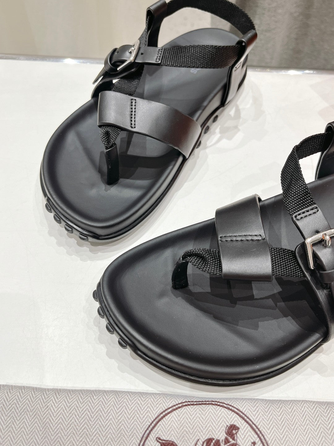 HERMES SANDAL BRAIDED 30 BLACK CALFSKIN