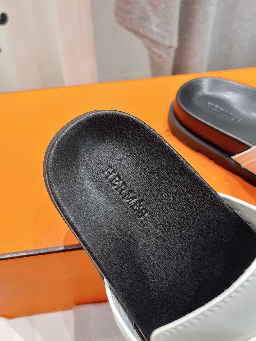 HERMES EMPIRE SANDAL BLACK MIX WHITE CALFSKIN