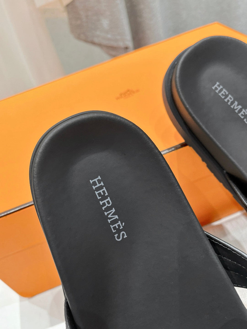 HERMES EMPIRE SANDAL BLACK SUEDE