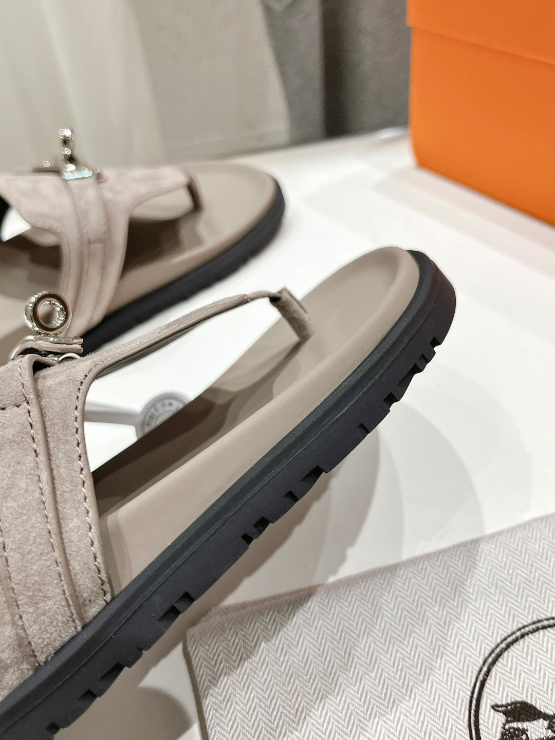 HERMES EMPIRE SANDAL LIGHT GRAY SUEDE