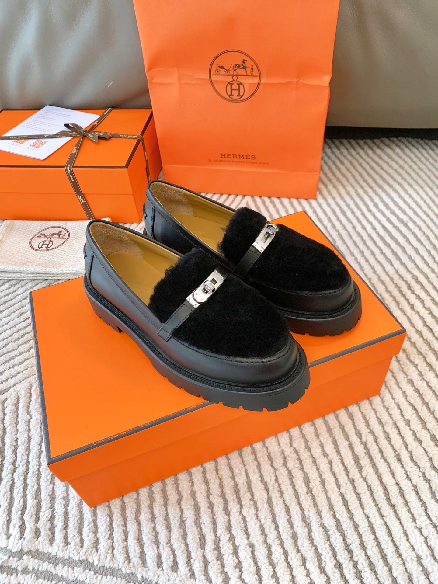 HERMES ICONE LOAFER IN BLACK CALFSKIN WITH BLACK SHEARLING