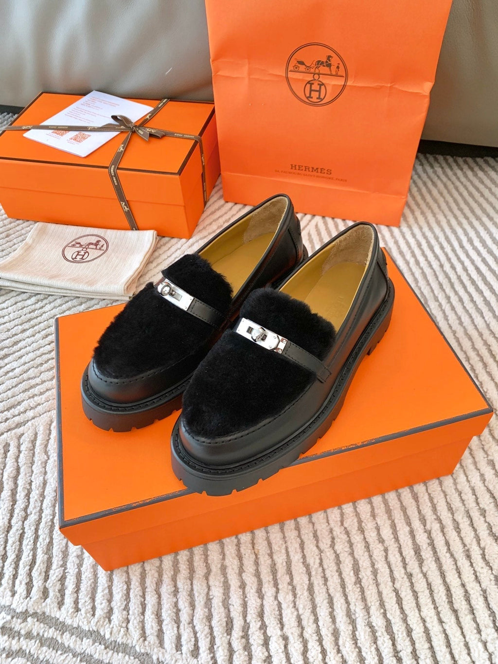 HERMES ICONE LOAFER IN BLACK CALFSKIN WITH BLACK SHEARLING