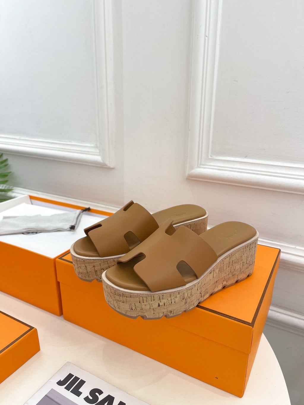 HERMES Eze 30 Sandal Brown