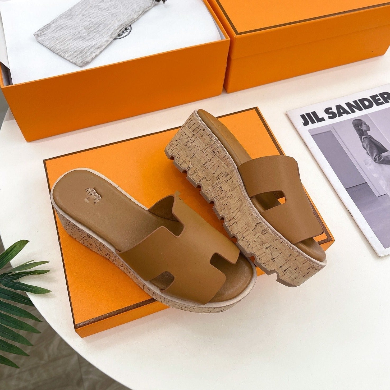 HERMES Eze 30 Sandal Brown