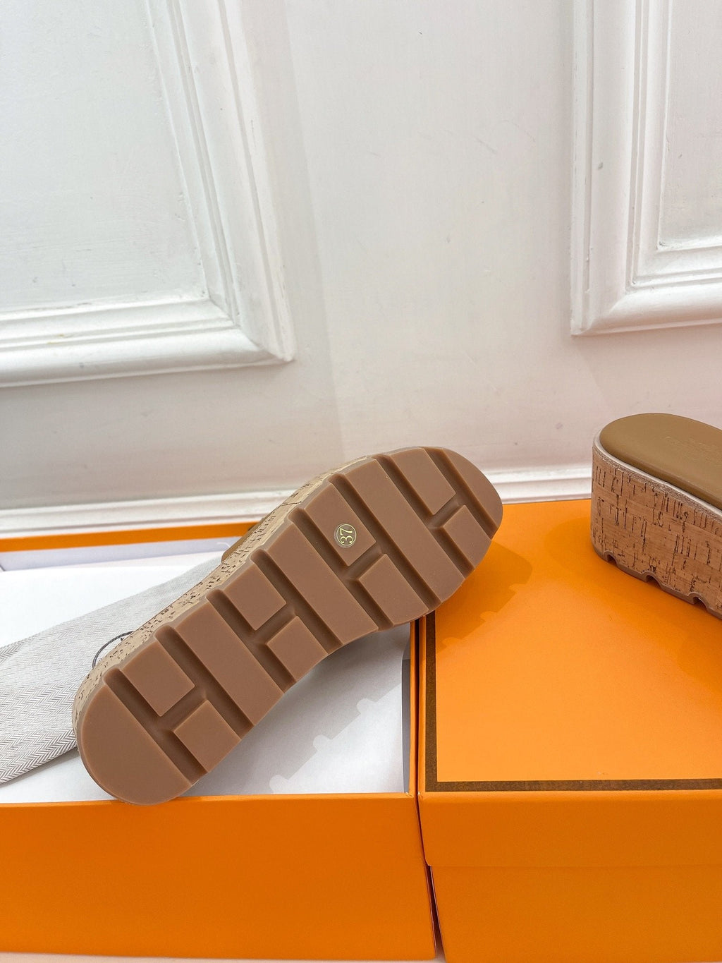 HERMES Eze 30 Sandal Brown