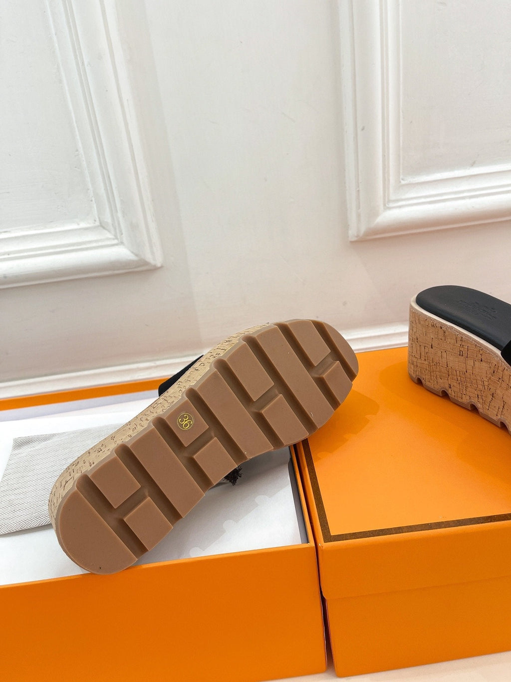 HERMES Eze 30 Sandal Black Suede