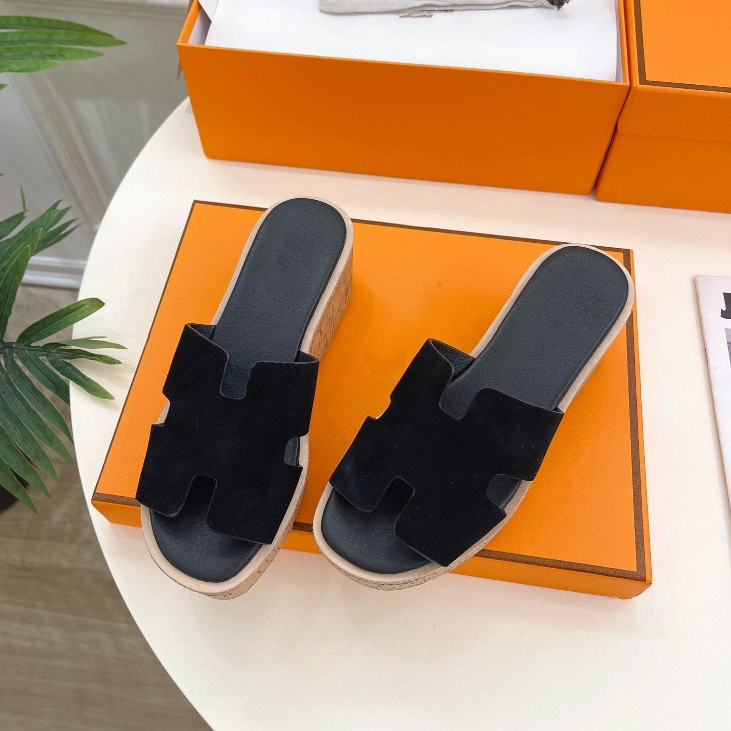 HERMES Eze 30 Sandal Black Suede