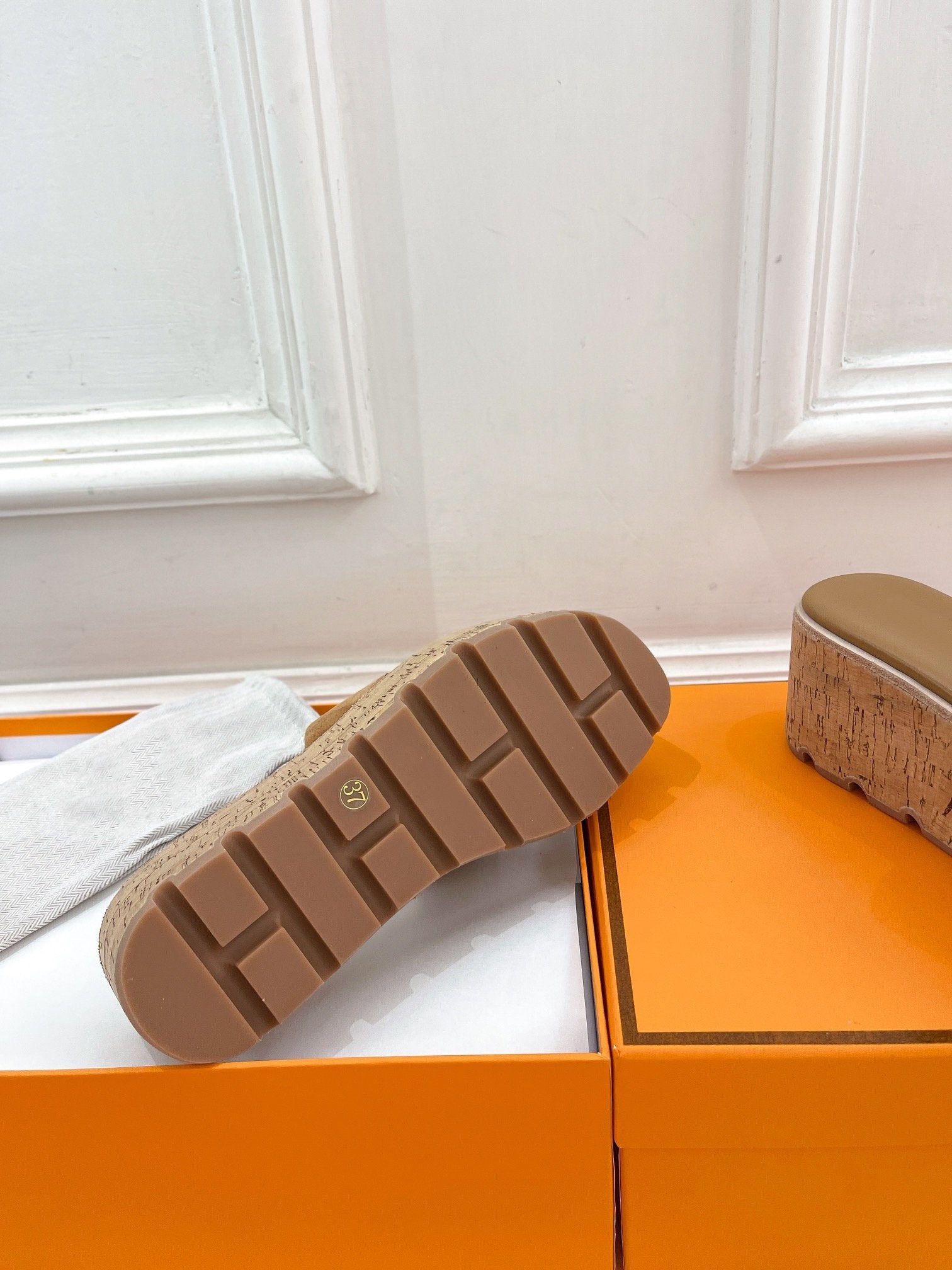 HERMES Eze 30 Sandal Brown Suede